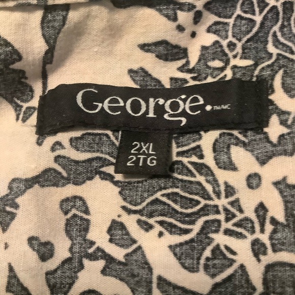 💜3/$30 Men’s 2XL Short Sleeve Shirt Distressed - Picture 6 of 6